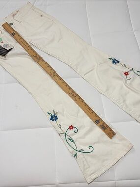 Replay White Flare Jeans Floral Embroidery NWT Size 28